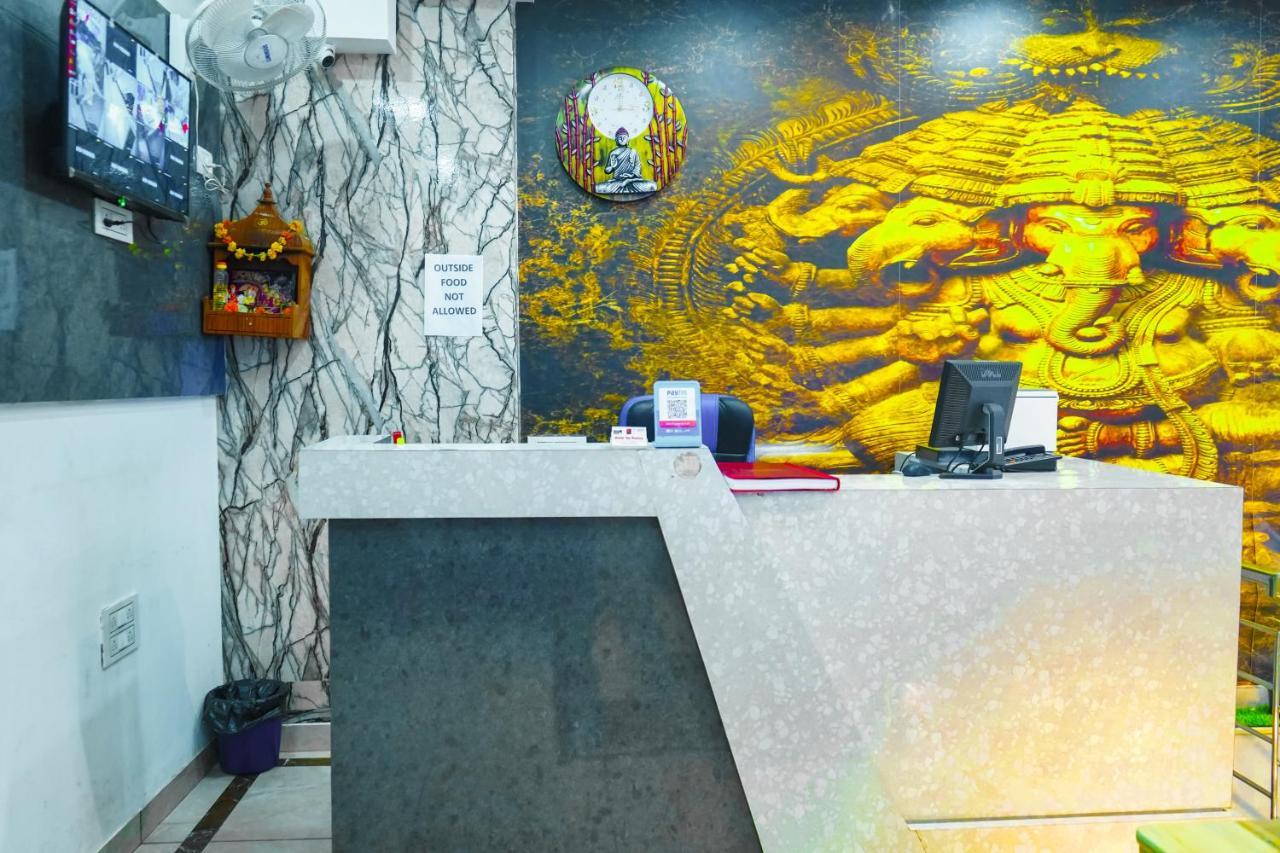 Hotel O Tez Plaza Нью-Дели Экстерьер фото